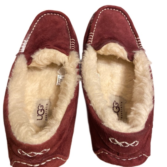 UGG Burgundy Suede Moccasin Slippers - Picture 1 of 5